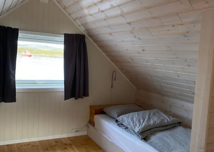 Vannoy Sport Og Havfiske Hytte
